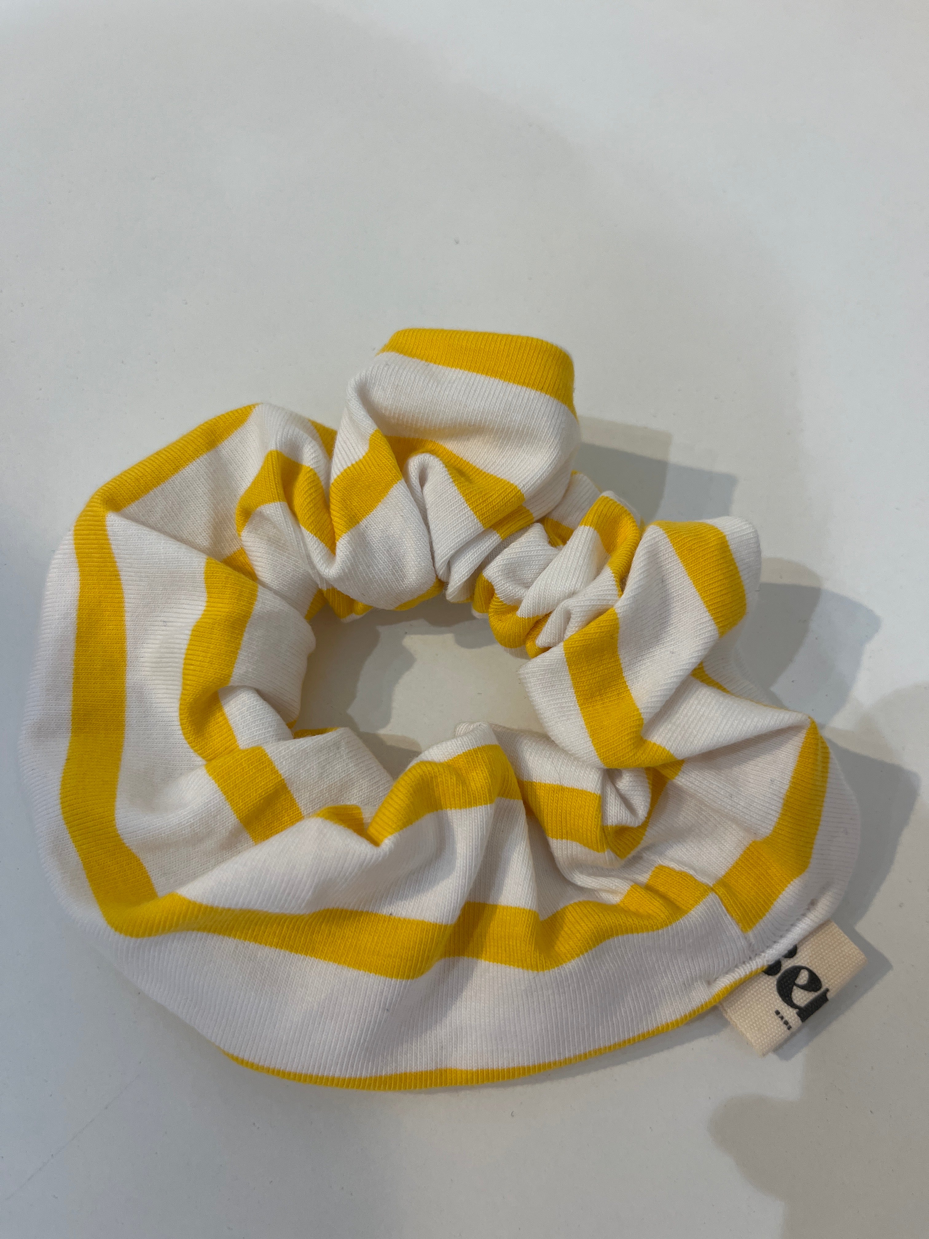 Crunchi Yellow & white